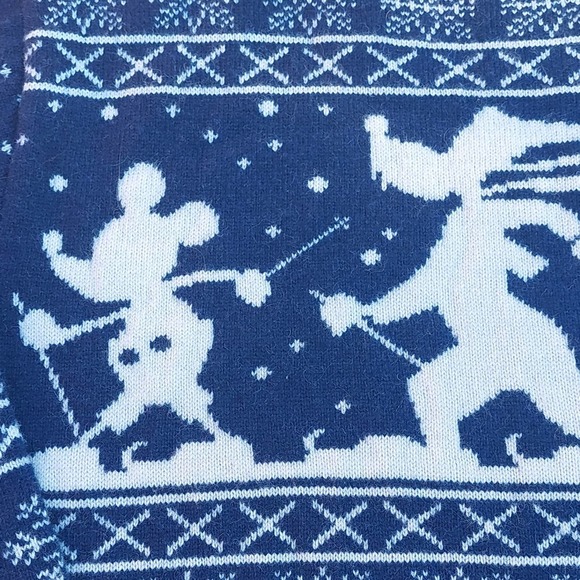 Adventure ahead Best Brand Disney Store Wool SKI sweater Goofy Donald & Mickey - Picture 5 of 9